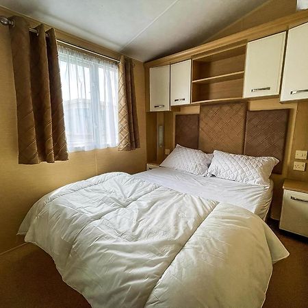 Lovely Caravan By The Beach In Pakefield, Suffolk Ref 68007Cl Lowestoft Luaran gambar